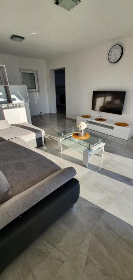Apartmani Naomi&Leo Senj  Bagian luar foto