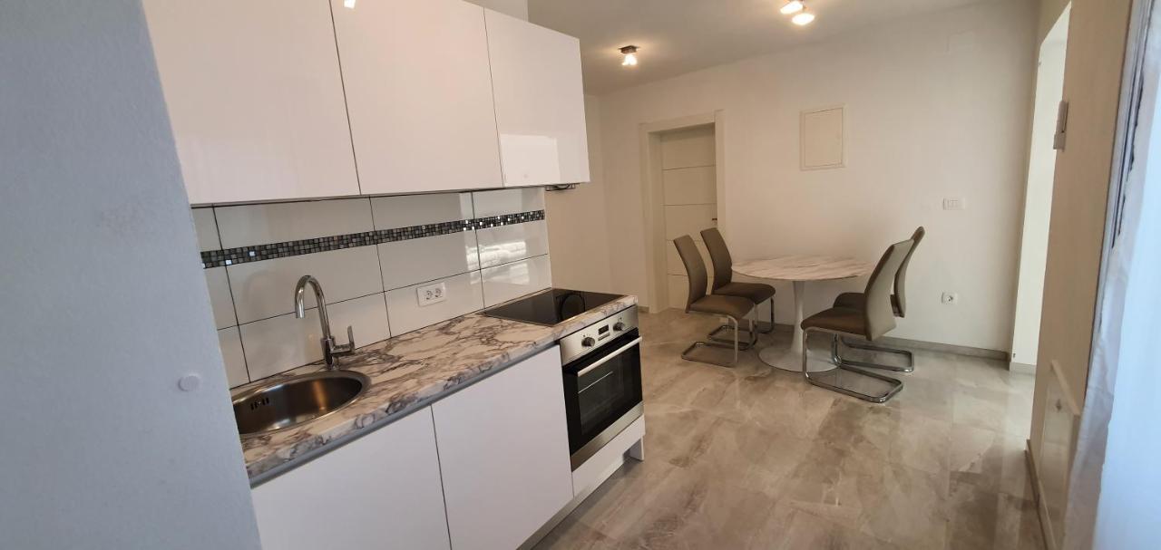 Apartmani Naomi&Leo Senj  Bagian luar foto