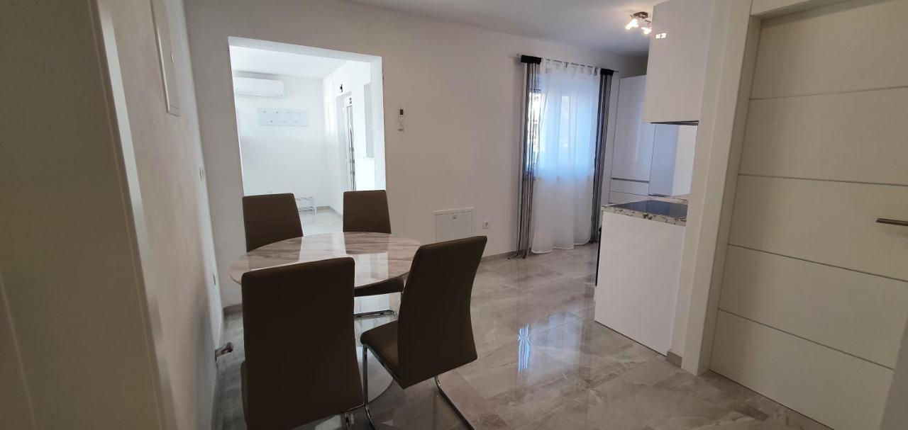 Apartmani Naomi&Leo Senj  Bagian luar foto