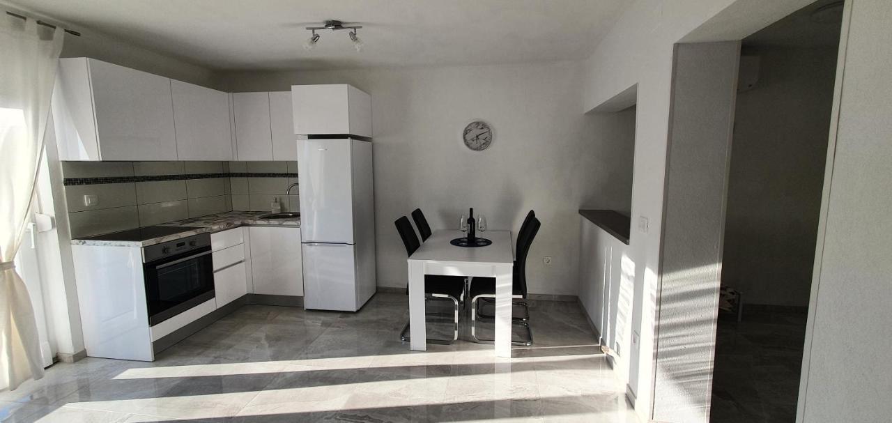 Apartmani Naomi&Leo Senj  Bagian luar foto