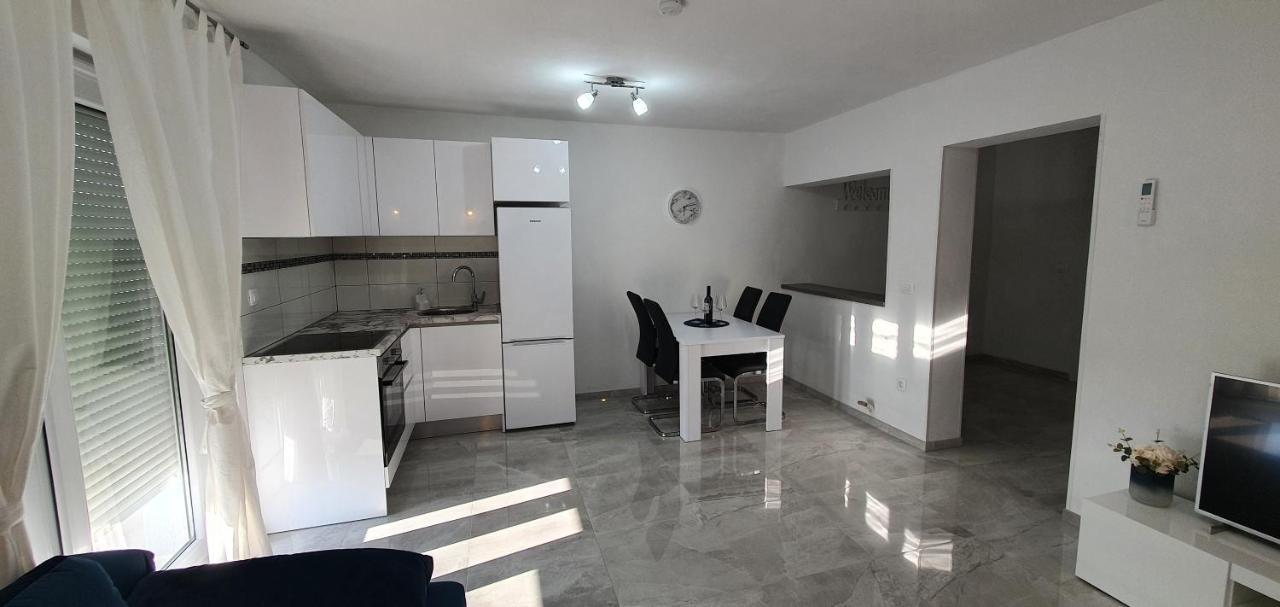 Apartmani Naomi&Leo Senj  Bagian luar foto